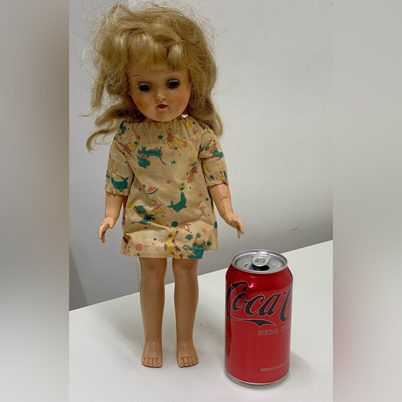 Early 1950s Antique Jointed Little Girl Walker Doll - Picture 10 of 14